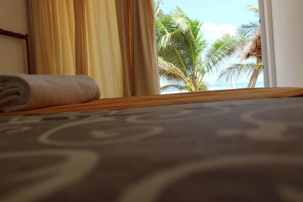 The Den Guest House Hikkaduwa Exterior photo